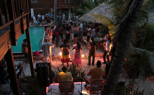 Cayes-Sundiver-Resort-pool